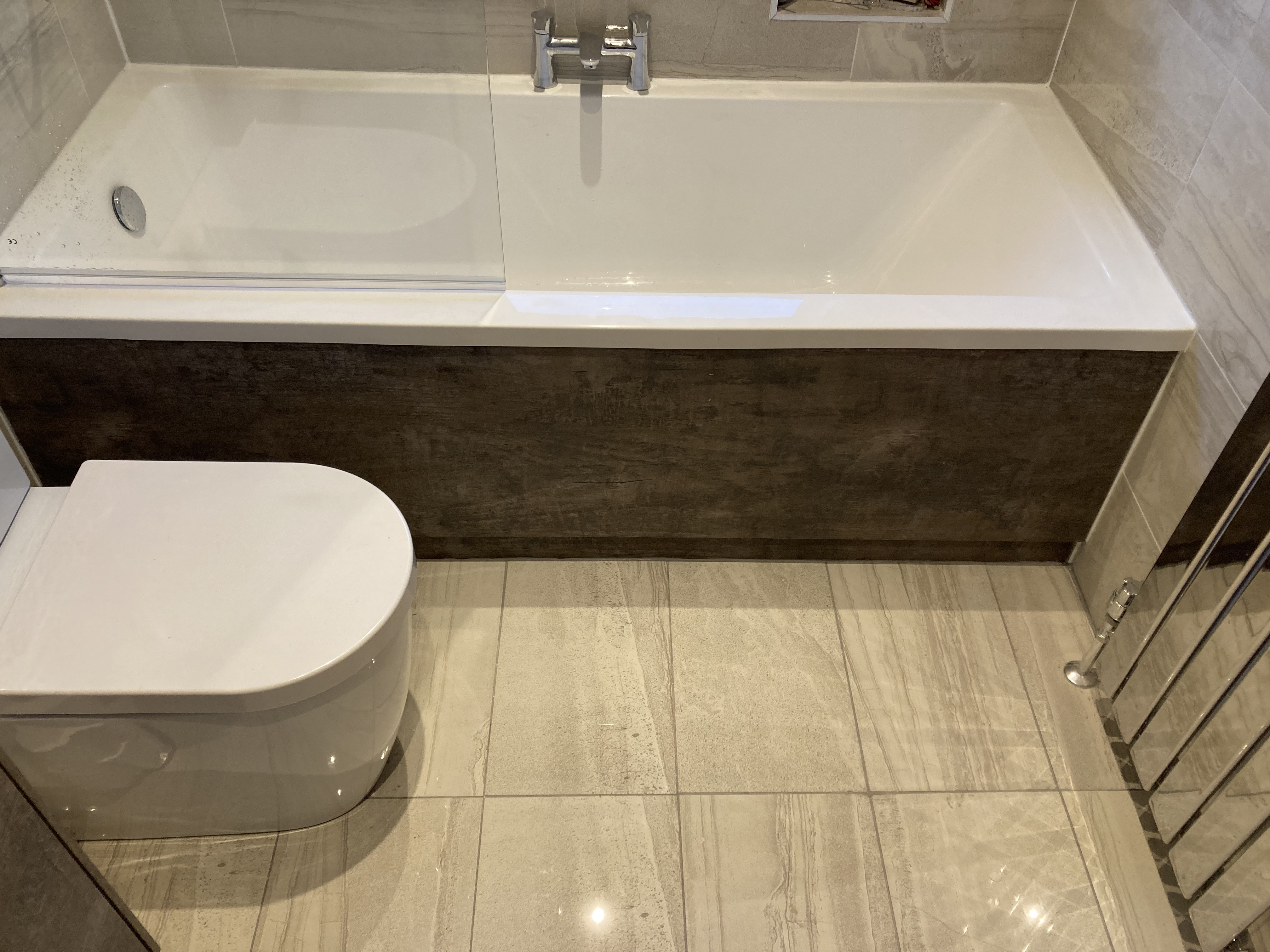Elite — bathroom suite